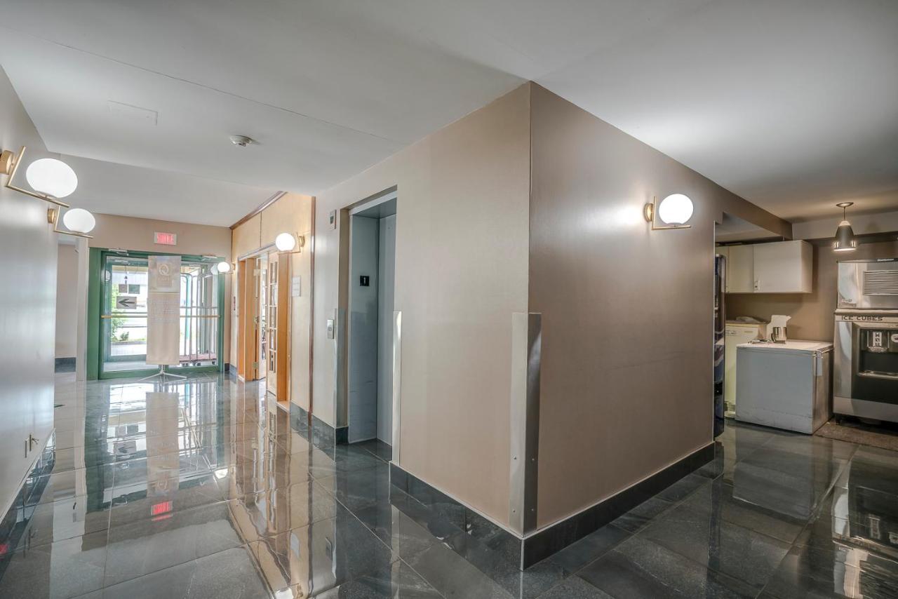 Quality Suites Sainte-Anne-de-Beaupré Εξωτερικό φωτογραφία