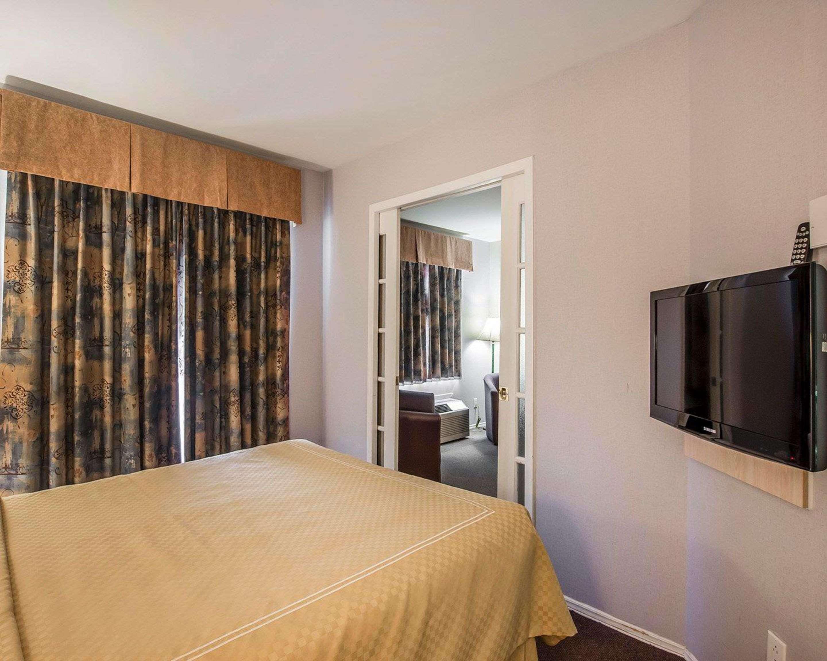 Quality Suites Sainte-Anne-de-Beaupré Εξωτερικό φωτογραφία